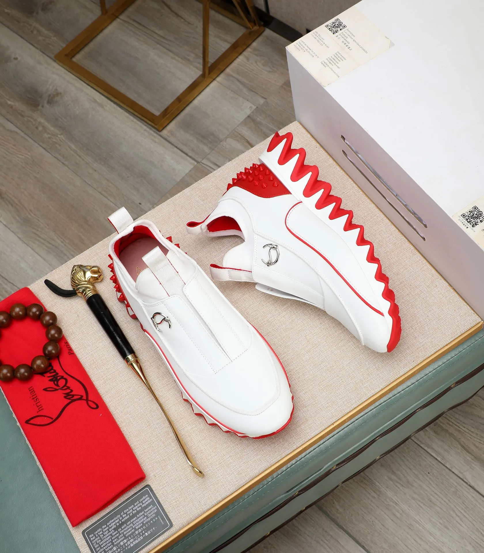Men's shoes 💰700 (high-end goods) Christian Louboutin (CL red sole shoes) counter series, casual sneakers for couples 📢 📢 📢 Exclusive hot style release 🎈🎈💪 Movable latex feet 👻 Finished outsole line [Proud] 😝Male 38#-46, global supply 😝 [Top version]: Original imported genuine leather upper, top original leather lining, original molded TPU outsole, original 1:1 detail processing, original shoe last,